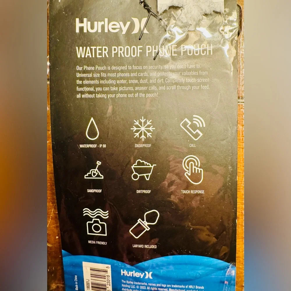 NWT phone protection pouch. iPhone or android